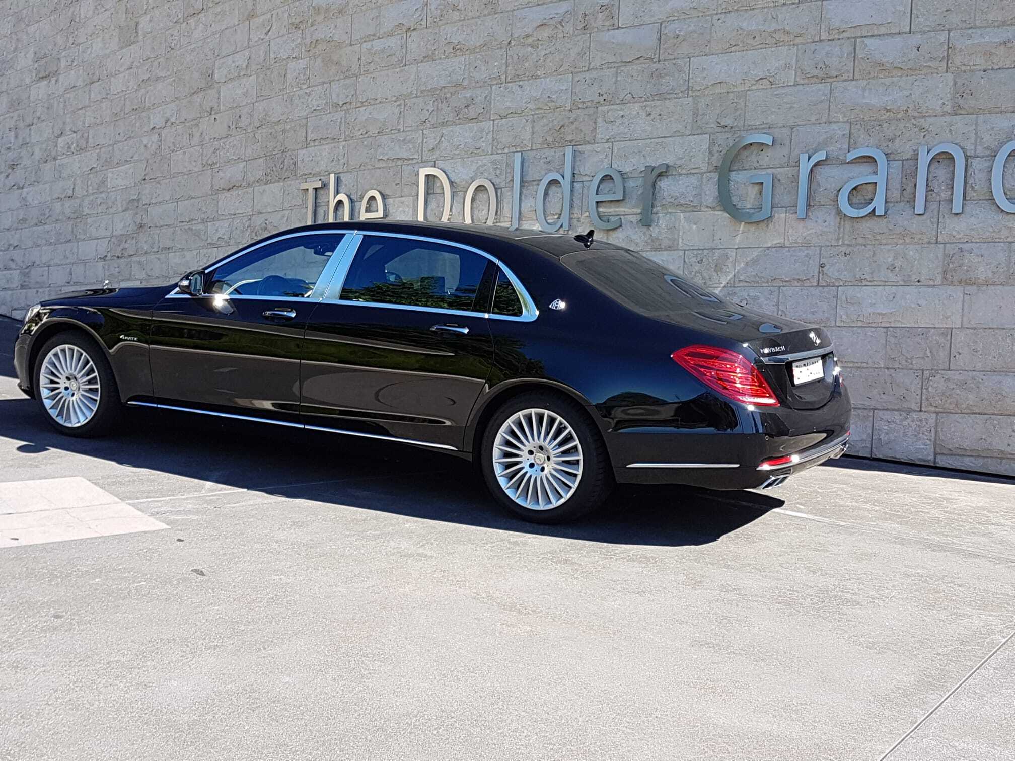 Maybach - elegant and exclusive car for airport transfer