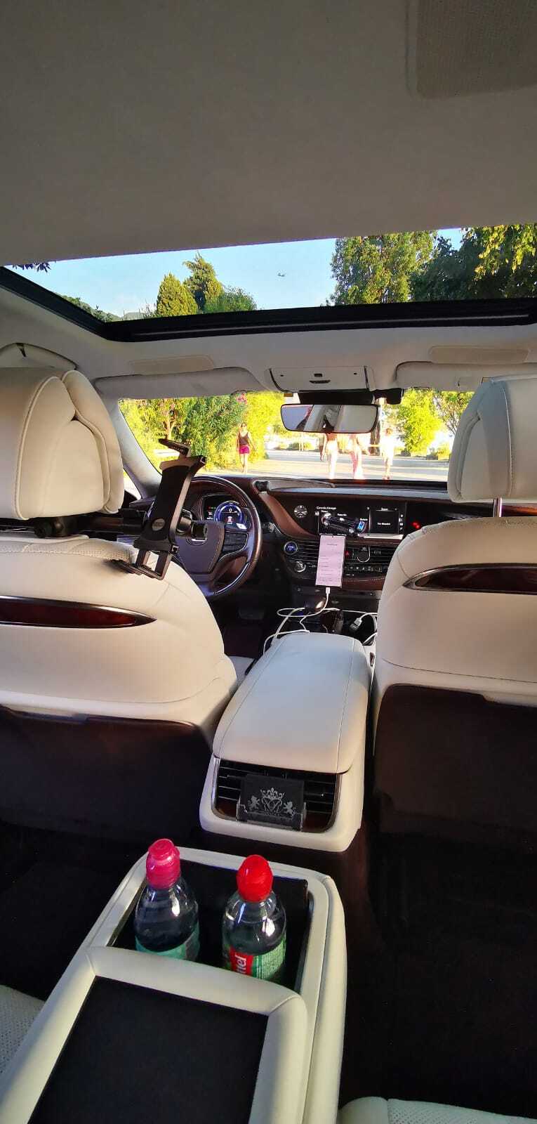 Lexus LS salon with comfortable amenities