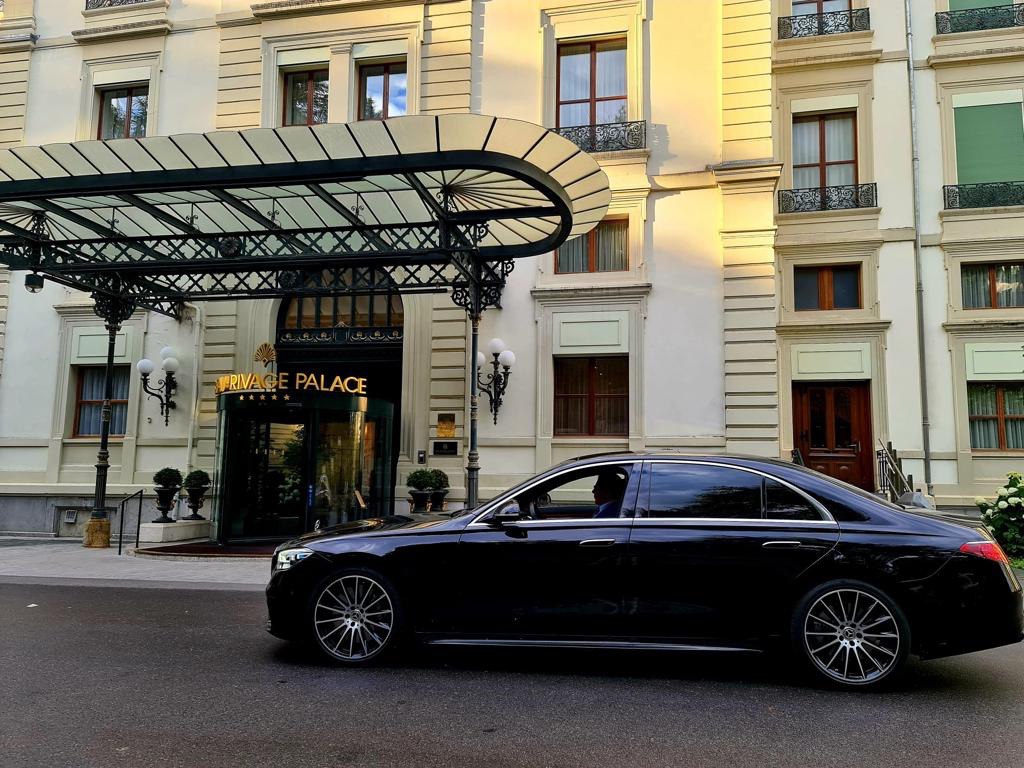 Mercedes S 500 - the most comfortable car to book for transfer