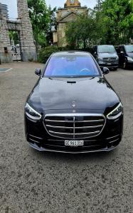 Mercedes Benz S 350 - luxurious private black car in Geneva