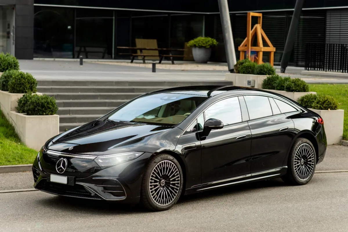 Mercedes EQS